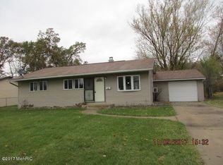 76 Ardmoor Dr, Battle Creek, MI 49037