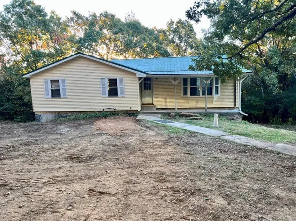 401 Dotson St, Huntsville, AR 72740