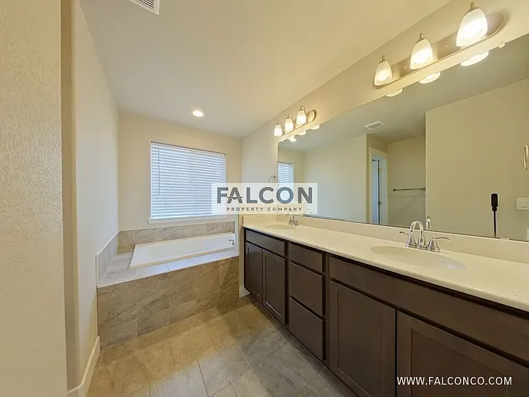 3114 Loot Dr — Photo 22