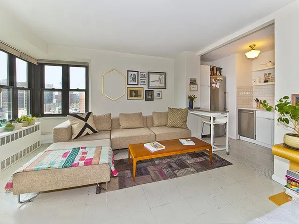 413 Grand Street image 1 of 9