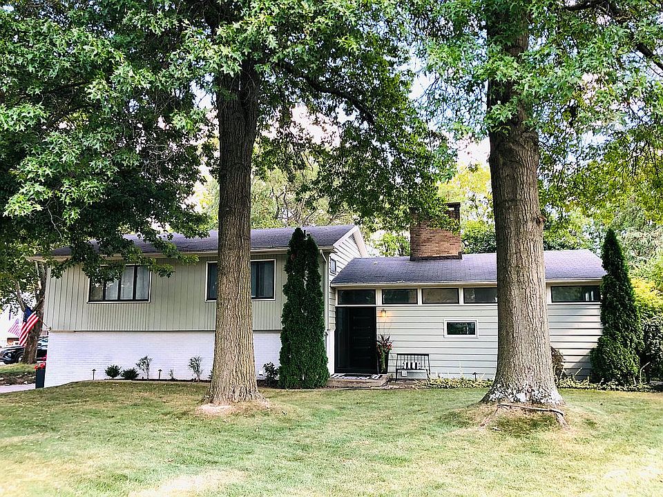 1st image of 110 Ottekee Dr