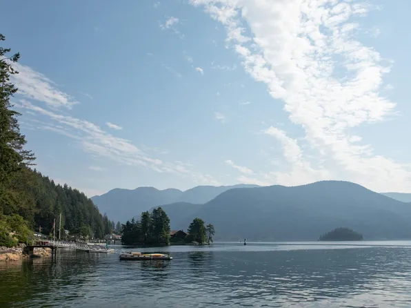 5439 Indian River Dr, North Vancouver, BC V7G 2T7