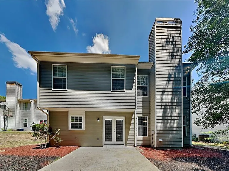 1045 Winthrope Chase Dr — Photo 18