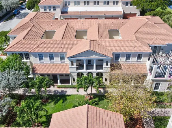 8332 NW 7th Ct, Boca Raton, FL 33487