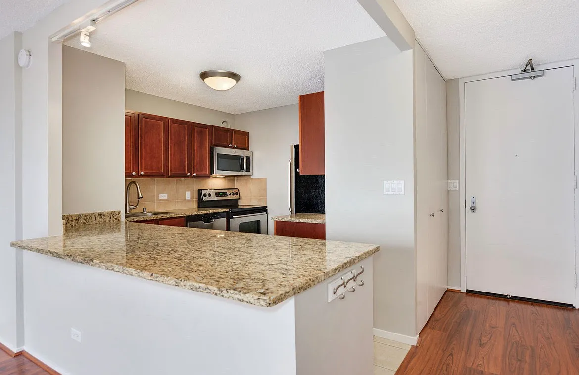 1 bed, 650 sqft, $2,475 — Photo 2