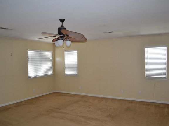 3rd image of 2419 Gallery Dr