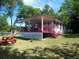 11350 E Crystal Lake Dr, Cement City, MI 49233