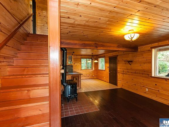 4th image of 391 Shire Ln