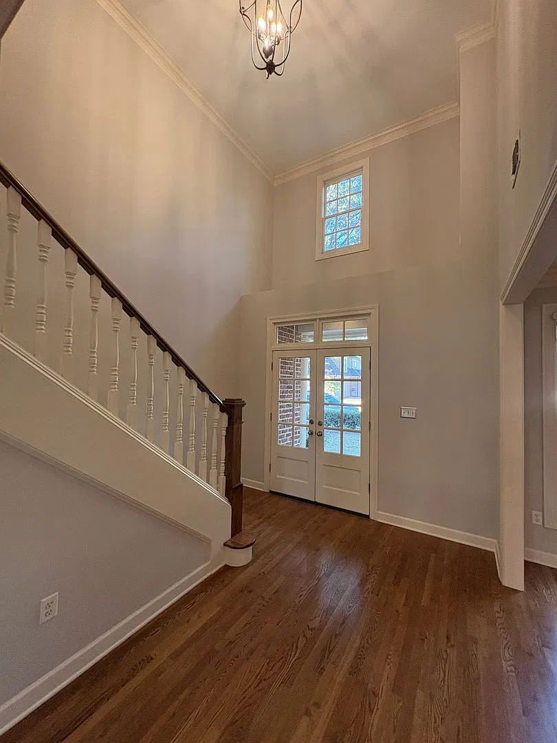 Beautiful Collierville Home With A Backyard Oasis, Lawn Maintenance Included! — Photo 4