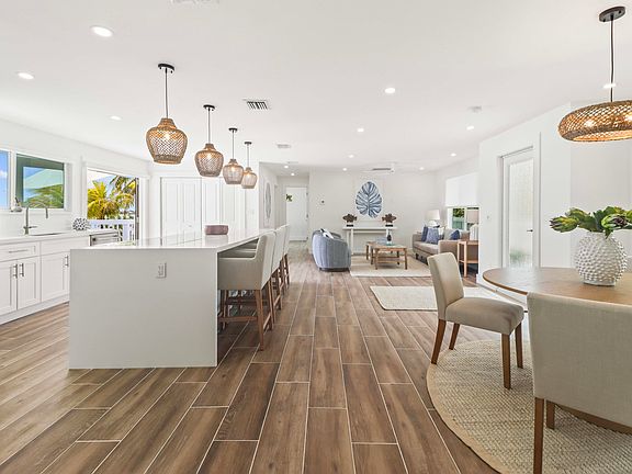 4th image of 1330 Sugarloaf Blvd