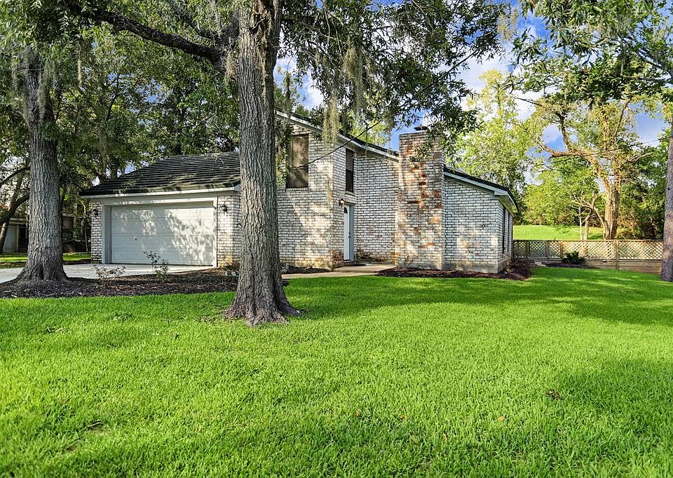 1st image of 2203 Sleepy Hollow Dr