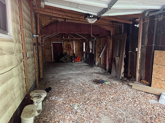 5th image of 815 N Grace Ave
