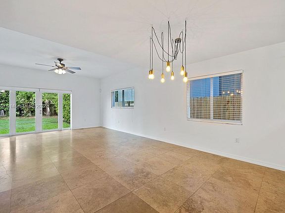 5th image of 2965 & 2967 Coconut Ave