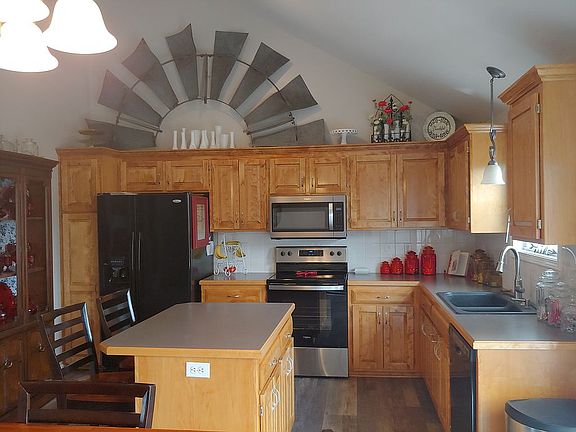 3rd image of 2515 N 111th Ter