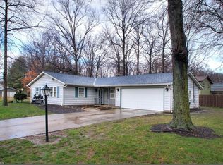 338 Deepwood Ln, Amherst, OH 44001