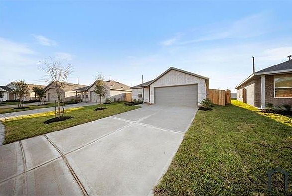 1st image of 26651 Pampas Grass Ln