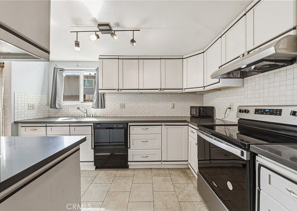 1st image of 222 Del Luz Ct