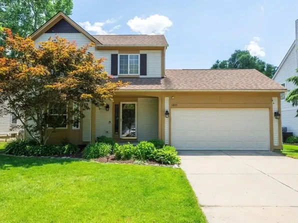 1617 Norton Creek Blvd, Wixom, MI 48393
