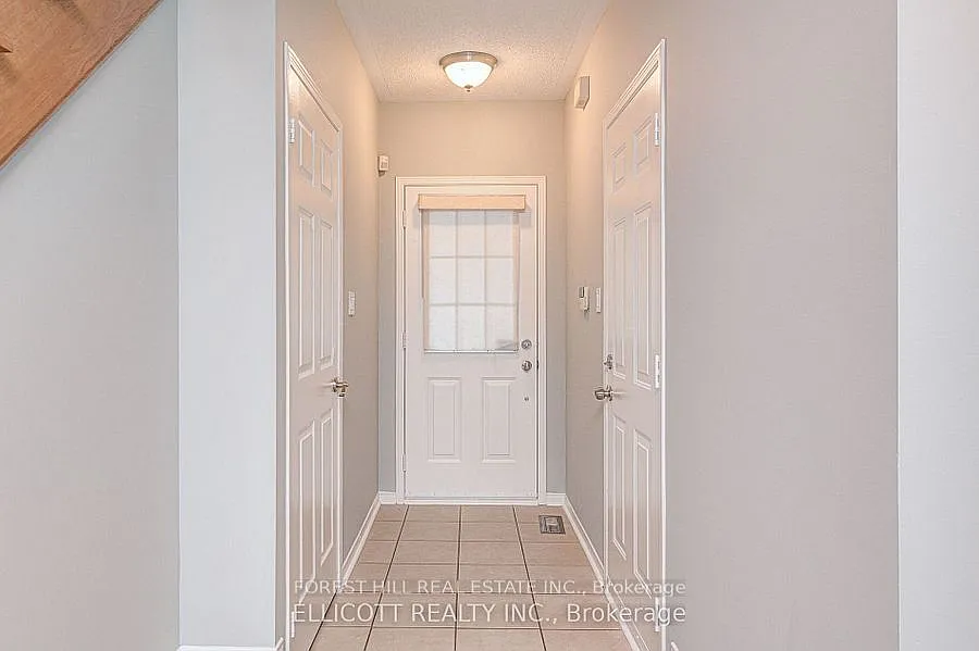 3 bed, $3,000 — Photo 4
