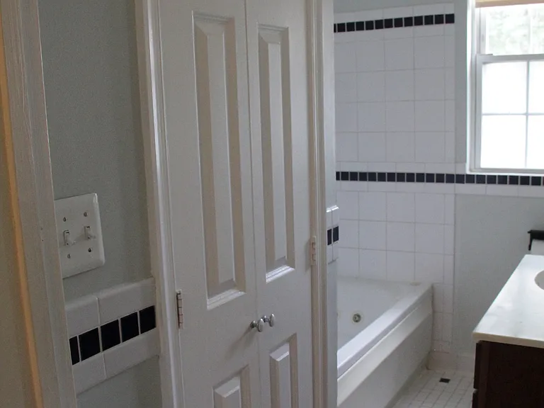 2nd floor bath
