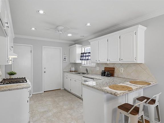 5th image of 2201 Summer Way Ln