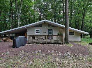 1531 Lake Ln, Pocono Lake, PA 18347