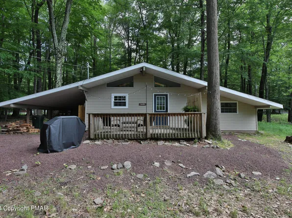 1531 Lake Ln, Pocono Lake, PA 18347