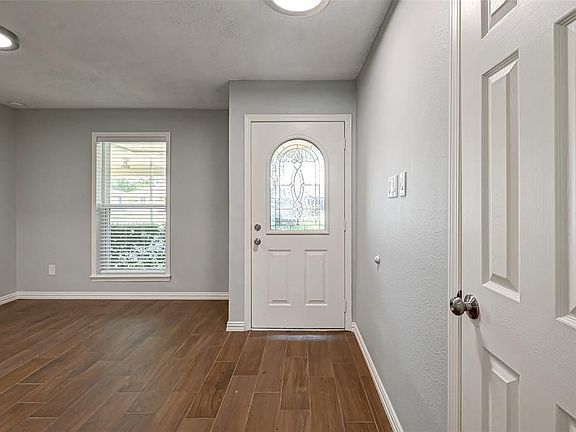 5th image of 3327 Beasley Ave