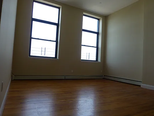 Rented by (Legacy) Coldwell Banker Kueber Realty  | media 16