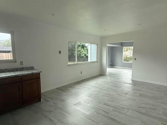 5th image of 1278 Port Malabar Blvd NE