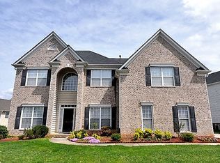 10020 Back Acre Dr, Charlotte, NC 28213