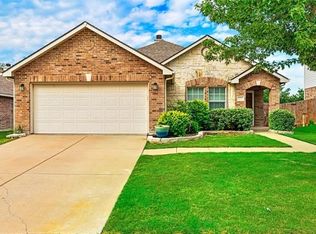 833 Cathy Dr, Burleson, TX 76028