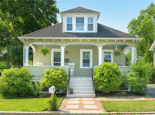 17 Lillis Ave, Barrington, RI 02806