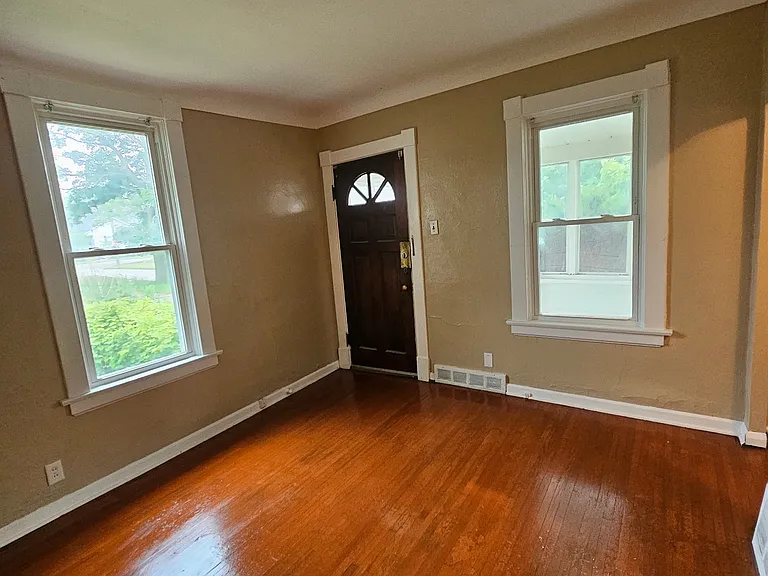 257 Wasaon St — Photo 13