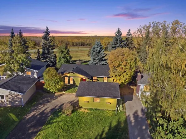 652 E Oakwood Pl SW, Calgary, AB T2V 0K5