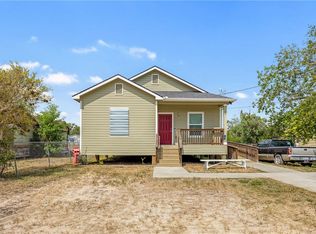 1105 Kansas St, Robstown, TX 78380