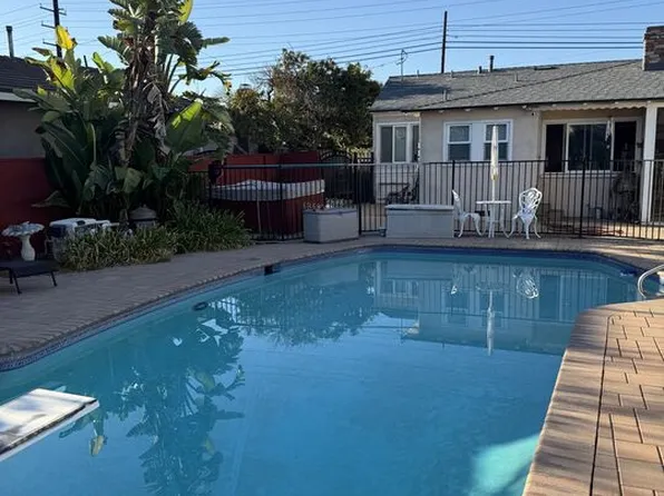 829 E Francisquito Ave, West Covina, CA 91790