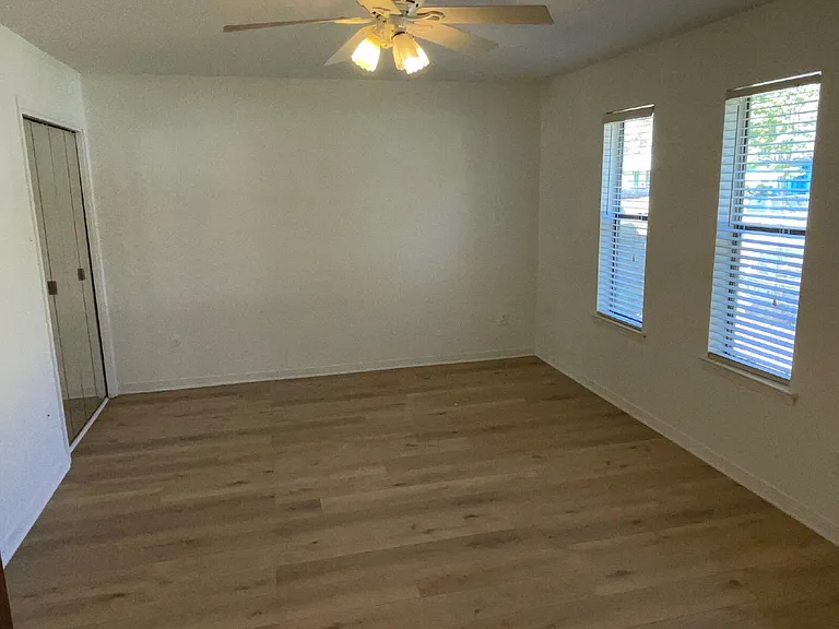 4127 Springdale Rd — Photo 3