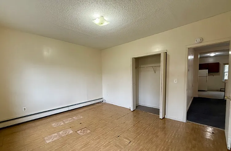 128-132 Locust St #16 — Photo 3
