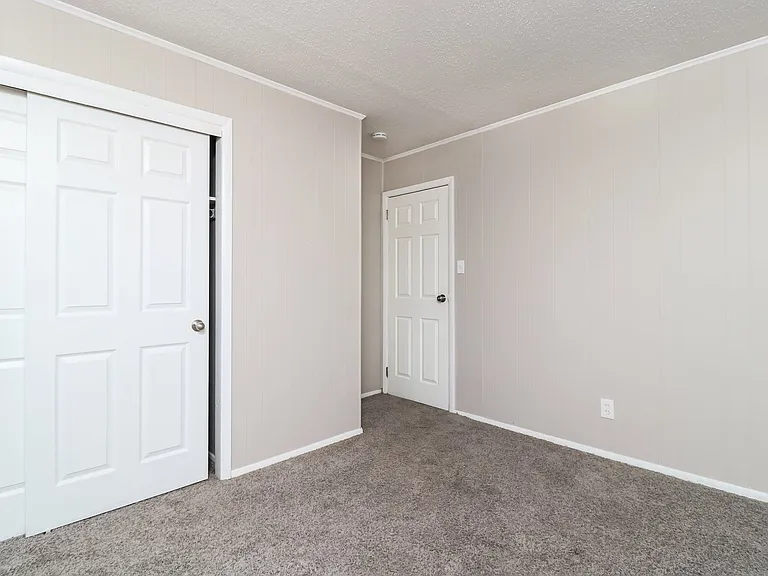 1148877_022_main_bedroom_13497423.jpg