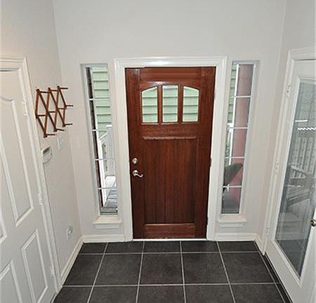 4th image of 1109 W 15th 1/2 St Unit B
