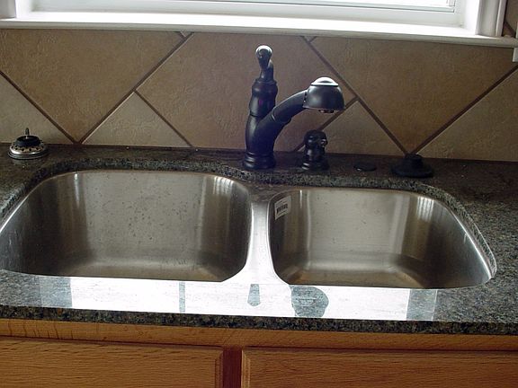 5th image of 115 Coleton Dr