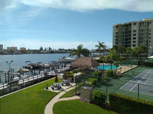 660 Island Way APT 204, Clearwater, FL 33767