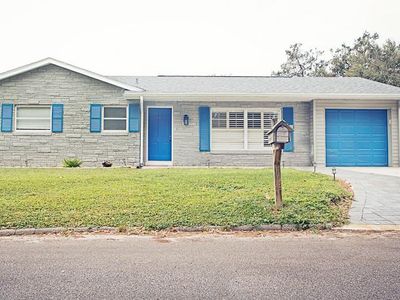 302 N Lauber Way, Tampa, FL, 33609