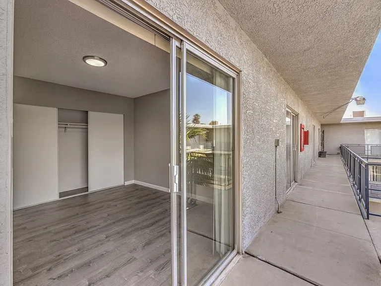 515 S 13th St #B17 — Photo 3