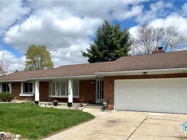1339 E Beverly Hills Dr, Toledo, OH 43614