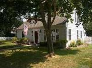 46 Virginia Rd, Babylon, NY 11702