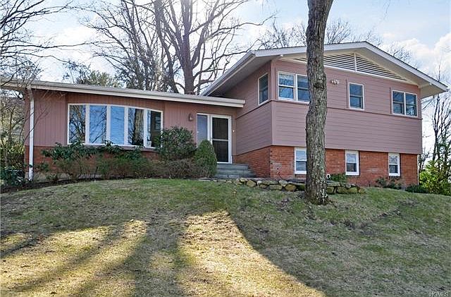 1st image of 9 Warnke Ln