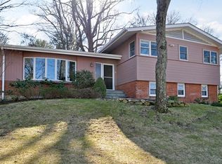 9 Warnke Ln, Scarsdale, NY 10583