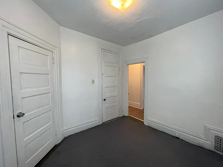 120 1st St #2 — Photo 11